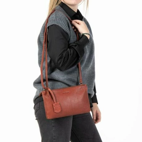 Burkely Just Jackie Crossover L Red 4 Burkely Just Jackie Crossover L Red - Afbeelding 2