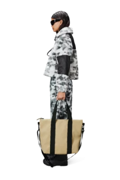 Rains Tote Bag Mini Shoulderbag Sand -NL Rugzak Verkoopwinkel 14160 sand women 1