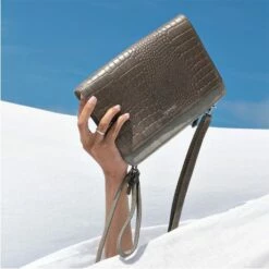 LouLou Essentiels Ally 23 Crossbody Sage 15 LouLou Essentiels Ally 23 Crossbody Sage -NL Rugzak Verkoopwinkel 23cb159s069 1