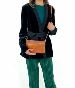 LouLou Essentiels Ally 25 Crossbody Cognac 7 LouLou Essentiels Ally 25 Crossbody Cognac -NL Rugzak Verkoopwinkel 25crossbody159dg 023 023 1 600