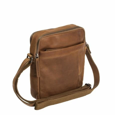 Chesterfield Alva Schoudertas Cognac 3 Chesterfield Alva Schoudertas Cognac