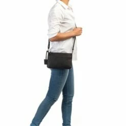 Burkely Antique Avery X-Over Schoudertas Black -NL Rugzak Verkoopwinkel 536756.10 6