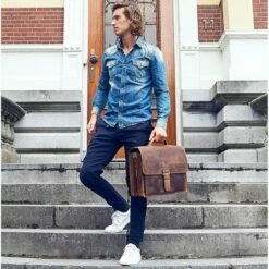 Plevier Retro Newton Laptoptas Vintage 3-Vaks 15.6" Brown -NL Rugzak Verkoopwinkel 553 2 newton sfeerfoto