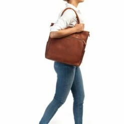 Burkely Antique Avery Shopper Cognac -NL Rugzak Verkoopwinkel 8005217.56.24 6