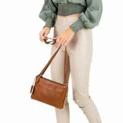 Burkely Antique Avery Crossover Schoudertas L Cognac -NL Rugzak Verkoopwinkel 8005432.56.24 5