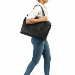 Burkely Antique Avery Dames Laptoptas 15.6" Black 15 Burkely Antique Avery Dames Laptoptas 15.6" Black -NL Rugzak Verkoopwinkel a00078a0872285df125f0fb9cf0bdba29b0be76f