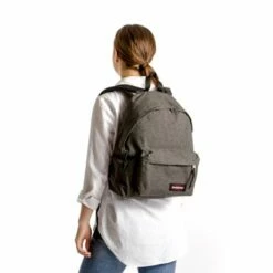 Eastpak Padded Pak'r Rugzak Sunday Grey 17 Eastpak Padded Pak'r Rugzak Sunday Grey -NL Rugzak Verkoopwinkel bagageonline.nl gedragen producten eastpak padded 1 1 2