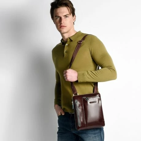 Piquadro Blue Square IPad Air/ IPad Crossbody Bag Night Blue 4 Piquadro Blue Square IPad Air/ IPad Crossbody Bag Night Blue - Afbeelding 2