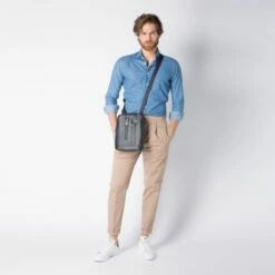 Piquadro Urban IPad 10.5"/ IPad 9.7" Crossbody Bag Gray/ Bordeaux -NL Rugzak Verkoopwinkel ca1816ub00 grbo dett10