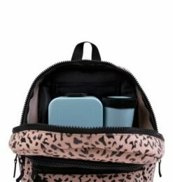 Little Legends Kinderrugzak Large Dessert Shark -NL Rugzak Verkoopwinkel dessert shark backpack l collab little legends beach and bandits inside