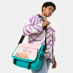 Eastpak Delegate + Schoudertas The Simpsons Sofa -NL Rugzak Verkoopwinkel ek00026e 7a5 alt001 uc217861 mhigh