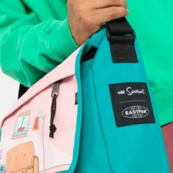 Eastpak Delegate + Schoudertas The Simpsons Sofa -NL Rugzak Verkoopwinkel ek00026e 7a5 alt014 uc235305 mhigh