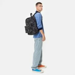 Eastpak Out Of Office Rugzak The Simpsons Black -NL Rugzak Verkoopwinkel ek000767 7a1 alt012 uc235336 mhigh