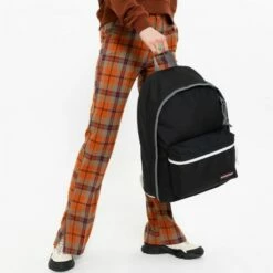 Eastpak Out Of Office Rugzak Kontrast Grey White 13 Eastpak Out Of Office Rugzak Kontrast Grey White -NL Rugzak Verkoopwinkel ek000767 u67 alt001 uc203356 mlow