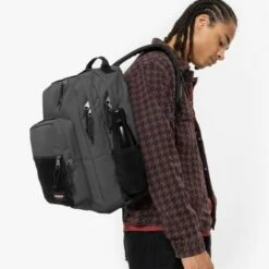 Eastpak Pinzip Rugzak Magnetic Grey -NL Rugzak Verkoopwinkel ek0a5b9q 5d4 alt004 uc250517 mhigh