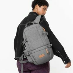 Eastpak Floid Rugzak CS Sunday Grey 15 Eastpak Floid Rugzak CS Sunday Grey -NL Rugzak Verkoopwinkel ek0a5bci 0b3 alt001 uc215770 mhigh