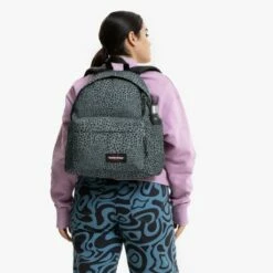 Eastpak Day Pak'r Rugzak Funky Cheetah -NL Rugzak Verkoopwinkel ek0a5bg4 4e3 alt001 uc250614 mhigh