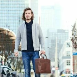 Plevier Flint Laptoptas 2-Vaks 15.6" Zwart -NL Rugzak Verkoopwinkel flint 351 2 sfeerfoto 1