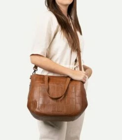 Cowboysbag Big Croco Handbag Midvale Fawn -NL Rugzak Verkoopwinkel hnadbag midvale3359 000521 fawn 5