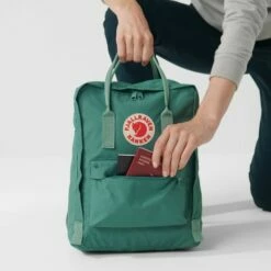 Fjallraven Fjällräven Kanken Rugzak Frost Green - Confetti Pattern -NL Rugzak Verkoopwinkel kanken 23510 664 g detail fjr 1 1
