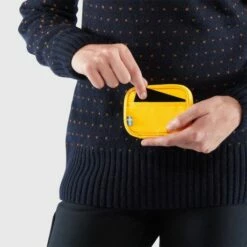 Fjallraven Fjällräven Kanken Card Wallet Spicy Orange -NL Rugzak Verkoopwinkel kanken card wallet 23780 141 i detail fjr