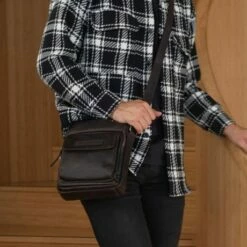 Chesterfield Bath Schoudertas Brown -NL Rugzak Verkoopwinkel leren schoudertas bruin bath