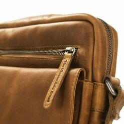 Chesterfield Blair Schoudertas Cognac -NL Rugzak Verkoopwinkel leren schoudertas cognac blair 2