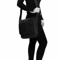 Chesterfield Raphael Schoudertas Black -NL Rugzak Verkoopwinkel leren schoudertas zwart raphael 1