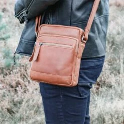 Chesterfield Birmingham Schoudertas Cognac -NL Rugzak Verkoopwinkel model 12