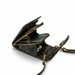 MOSZ Telefoontasje Leopard Gold Shiny Light Gold 7 MOSZ Telefoontasje Leopard Gold Shiny Light Gold -NL Rugzak Verkoopwinkel panter binnenkant