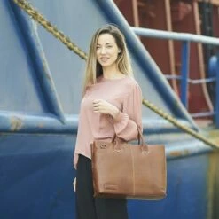 Plevier Baken Dames Laptoptas 3-Vaks 15.6" Bruin -NL Rugzak Verkoopwinkel plevier 862 2 baken