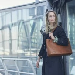 Plevier Amber Damestas 15.6" Zwart 11 Plevier Amber Damestas 15.6" Zwart -NL Rugzak Verkoopwinkel plevier amber cognac 1 1