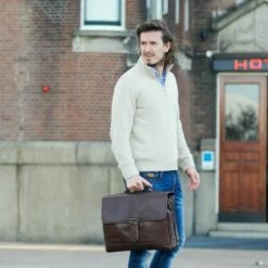 Plevier Quartz Aktetas 1-Vak 15.6" Bruin -NL Rugzak Verkoopwinkel quartz 353 2 sfeer