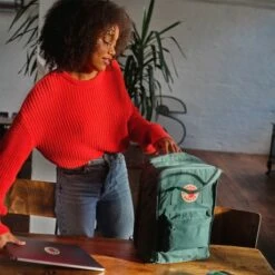 Fjallraven Fjällräven Kanken Laptop 15" Rugzak Sky Blue 23 Fjallraven Fjällräven Kanken Laptop 15" Rugzak Sky Blue -NL Rugzak Verkoopwinkel square mood ss22 daniel blom bts kanken zurich 0463 exp 2024 07 01 1 1